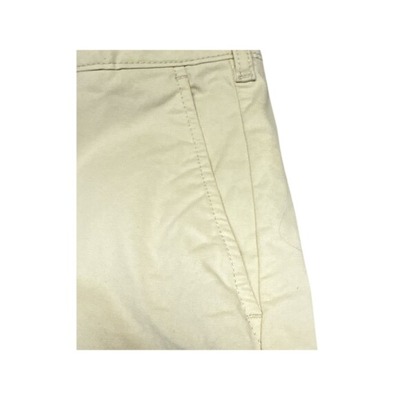 Izod Men's Flat Front Saltwater Stretch Shorts, Inseam 9.5" Waist 32 Light khaki - Picture 5 of 8